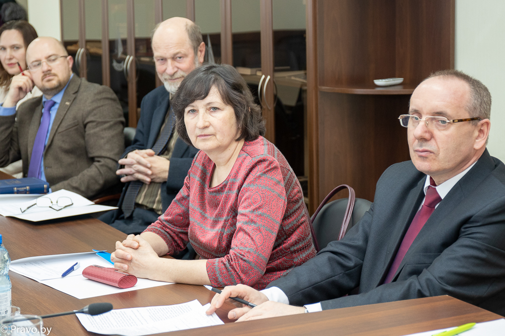В НЦПИ состоялось заседание экспертного совета по вопросам перевода законодательных актов на белорусский язык