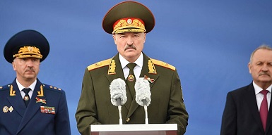 Александр Лукашенко выступает на параде в ознаменование Дня Независимости Республики Беларусь