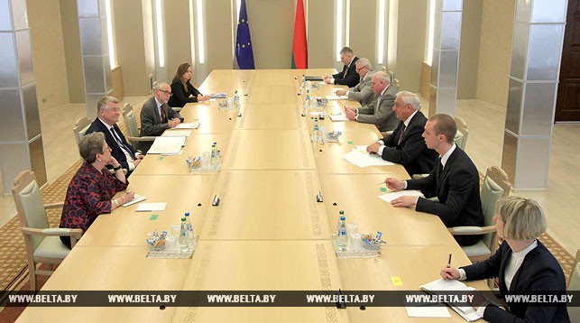 Михаил Мясникович на встрече с председателем Комитета регионов ЕС Маркку Марккула