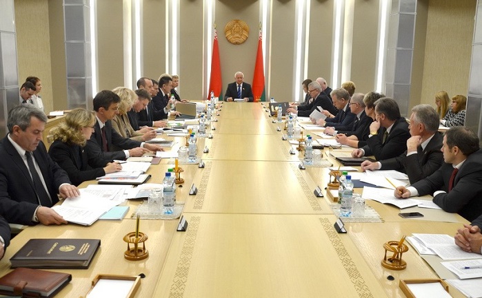 Михаил Мясникович провел расширенное заседание Президиума Совета Республики