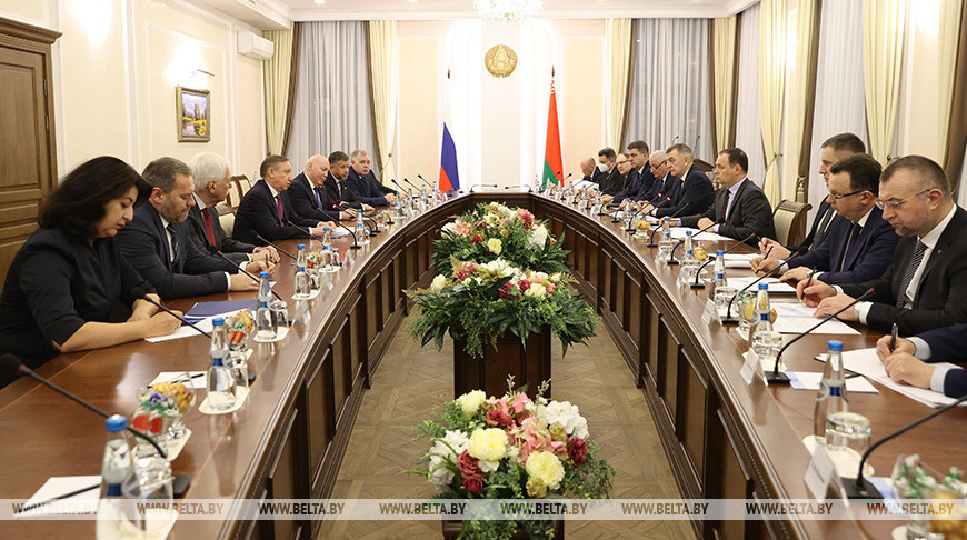 Премьер-министр Беларуси Роман Головченко на встрече с губернатором Санкт-Петербурга Александром Бегловым