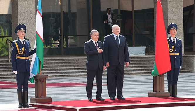 Президенты Беларуси и Узбекистана