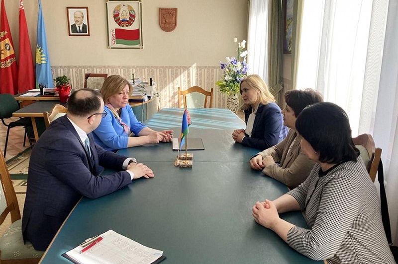 Представители Минюста посетили с рабочим визитом посетили Кировский район Могилевской области 17 марта 2023 г.