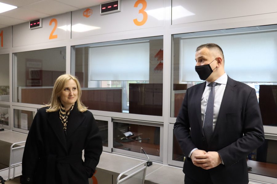 Заместитель Министра юстиции Наталья Филиппова посетила службы «одно окно»