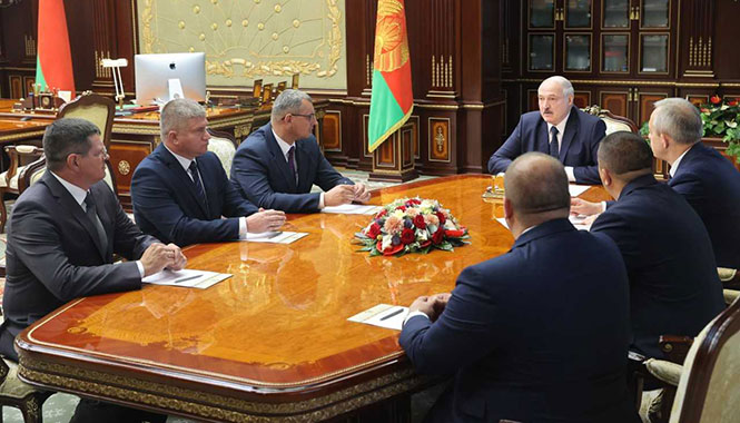 Александр Лукашенко во время кадровых назначений