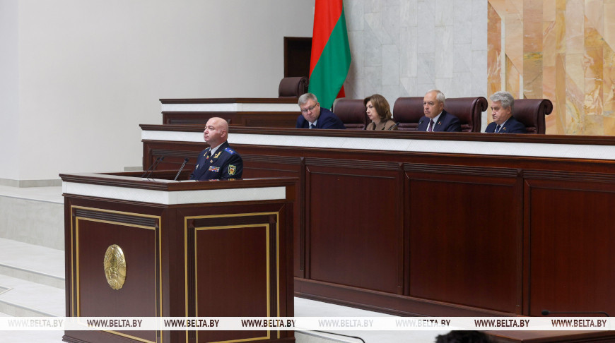 Дмитрий Гора во время совместного заседания Палаты представителей и Совета Республики
