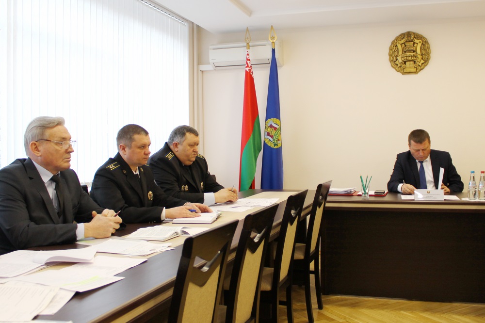 Личный прием граждан провел сегодня Министр юстиции Сергей Николаевич Хоменко. На прием записались 12 человек из разных регионов страны