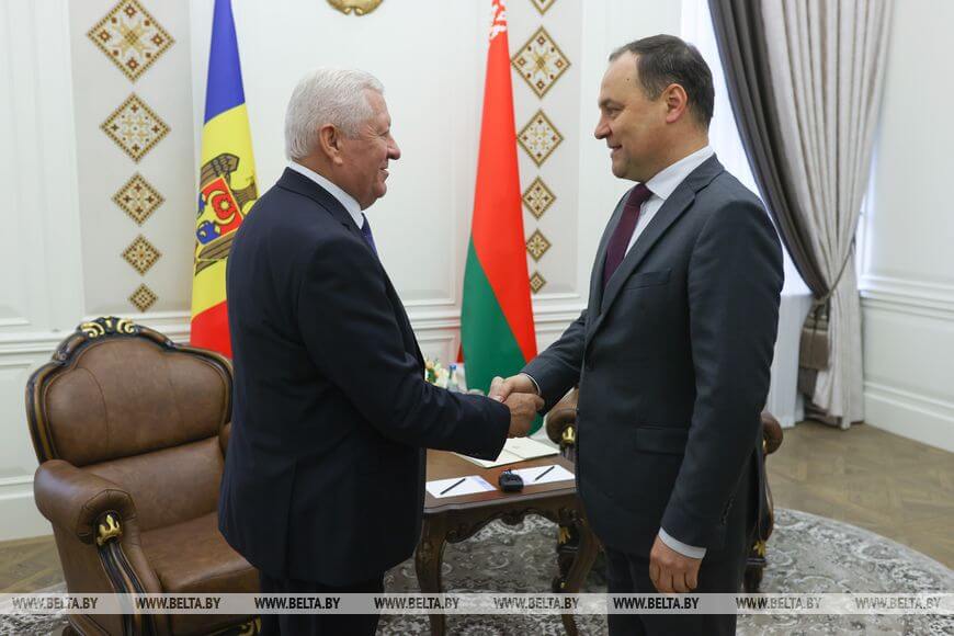 Встреча Романа Головченко с Чрезвычайным и Полномочным Послом Молдовы в Беларуси Виктором Сорочаном