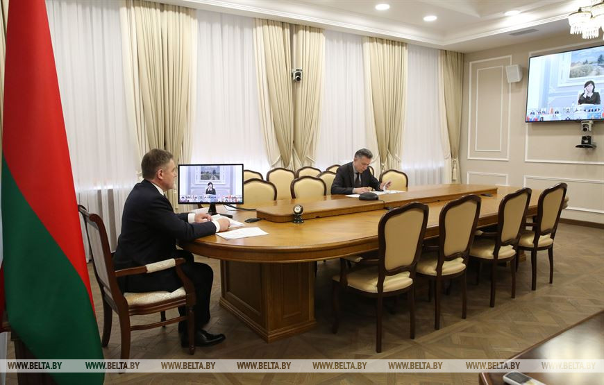 Игорь Петришенко во время заседания Национальной комиссии по правам ребенка