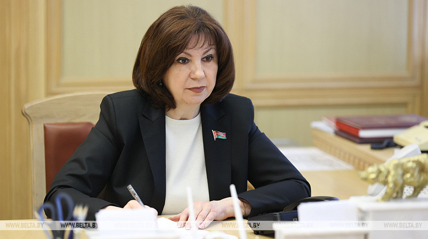 Наталья Кочанова провела прямую телефонную линию