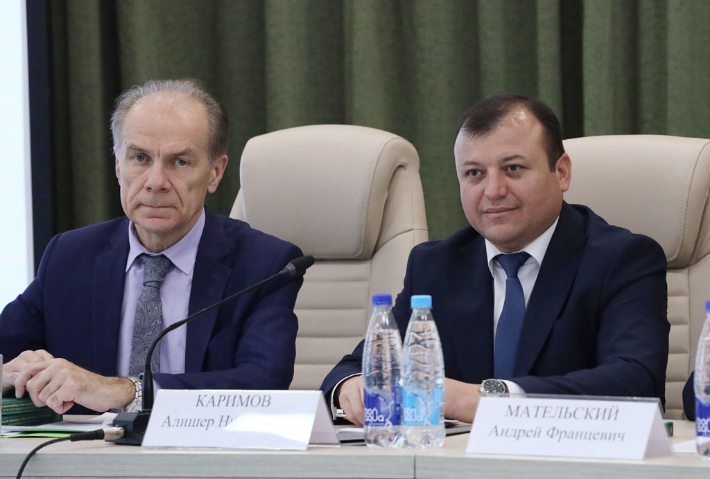 Спикеры Спикеры