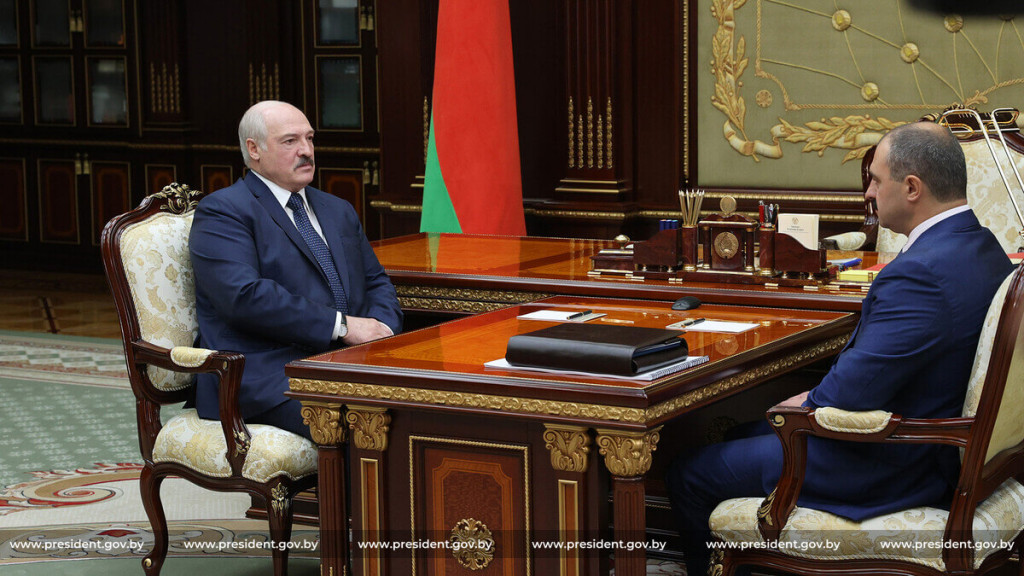 Президент Беларуси Александр Лукашенко 8 июня провел рабочую встречу с Президентом Национального олимпийского комитета Виктором Лукашенко