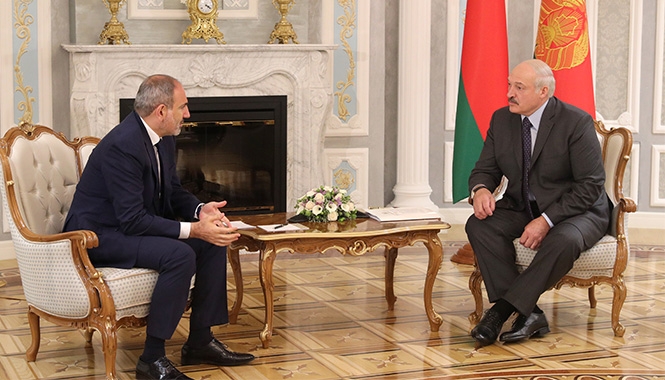 Александр Лукашенко провел встречу с Премьер-министром Армении Николом Пашиняном
