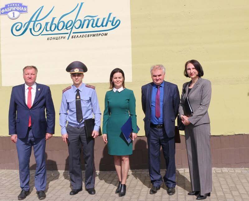 Гродненская областная группа по правовому просвещению на ОАО «Слонимский картонно-бумажный завод «Альбертин»