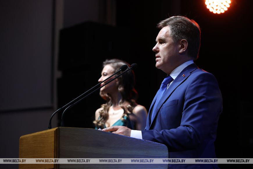 Заместитель Премьер-министра Игорь Петришенко во время церемонии чествования лауреатов и стипендиатов специальных фондов Президента