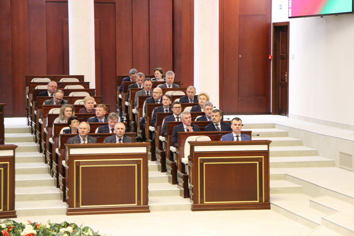 Стартовала очередная парламентская сессия