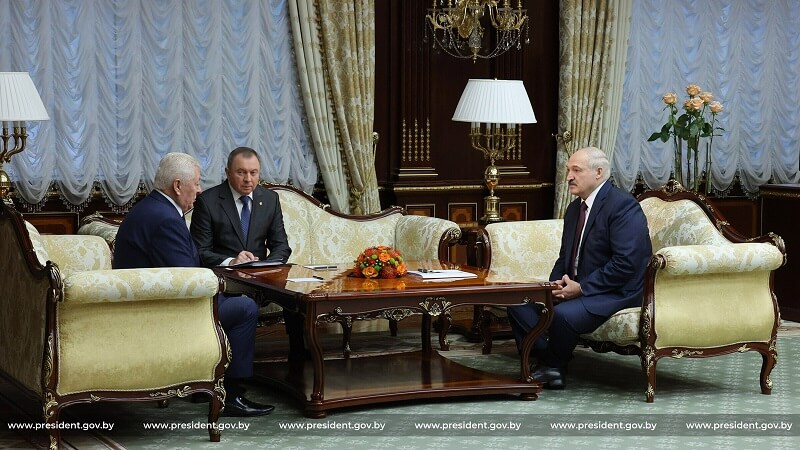Александр Лукашенко провел встречу с Чрезвычайным и Полномочным Послом Молдовы в Беларуси Виктором Сорочаном