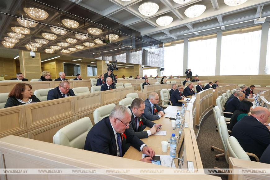 на заседании пятой сессии Совета Республики Национального собрания Беларуси седьмого созыва