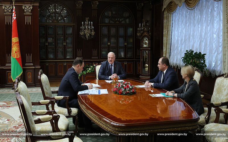 Встреча Президента Республики Беларусь с Премьер-министром Романом Головченко и руководителями «Беларуськалия» и БКК
