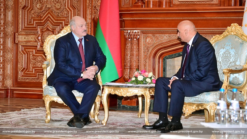 Александр Лукашенко с Председателем Палаты представителей Маджлиси Оли Таджикистана